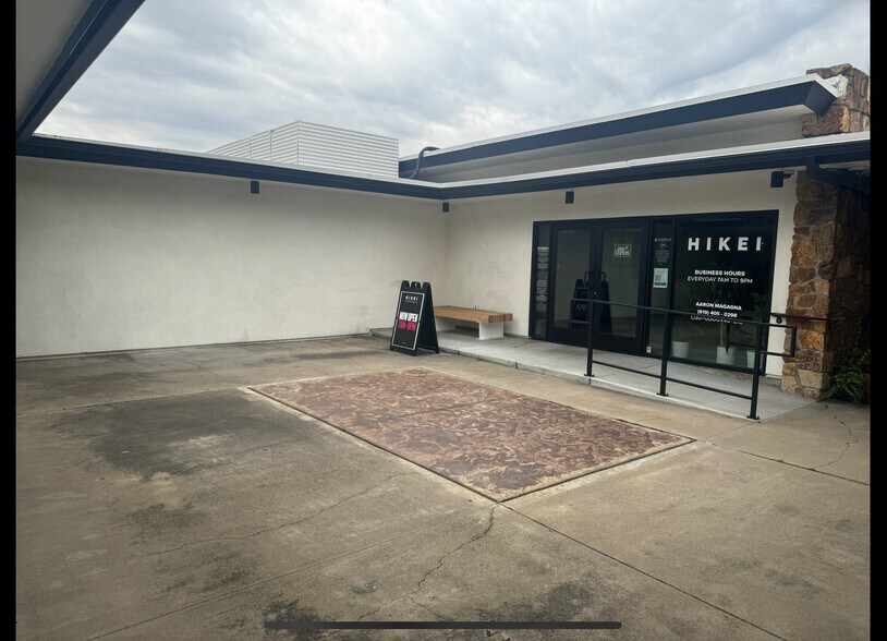 More Photos Of 8939 La Mesa Blvd, La Mesa Medical For Lease