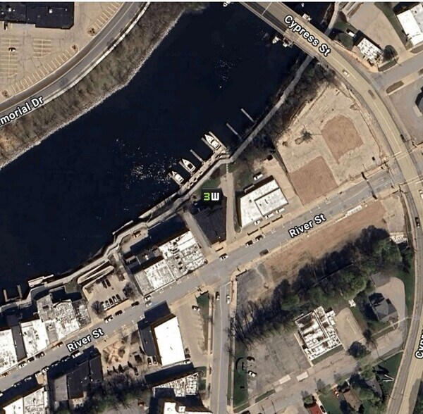 More Photos Of 308 River St, Manistee Storefront Retail Office For Lease