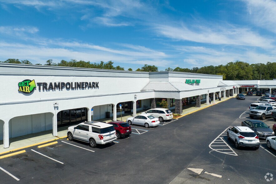 More Photos Of 1472-1592 Highway 17, Orange Park Unknown For Lease