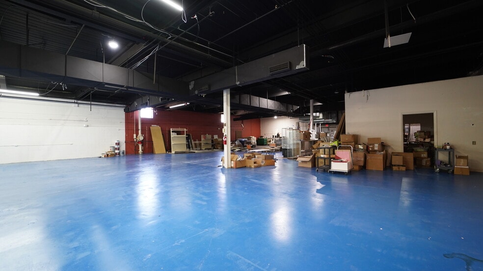 More Photos Of 384 Church St, Concord Flex For Lease