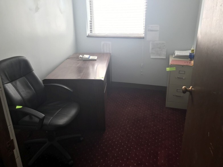 More Photos Of 131 N Hedges St, Dayton Warehouse For Sale