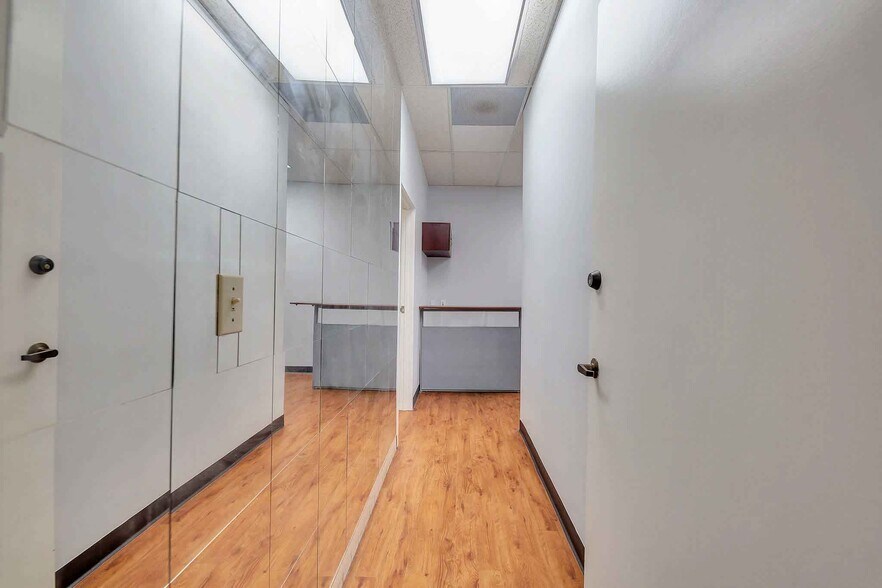 More Photos Of 241 W Olive Ave, Burbank Medical For Lease