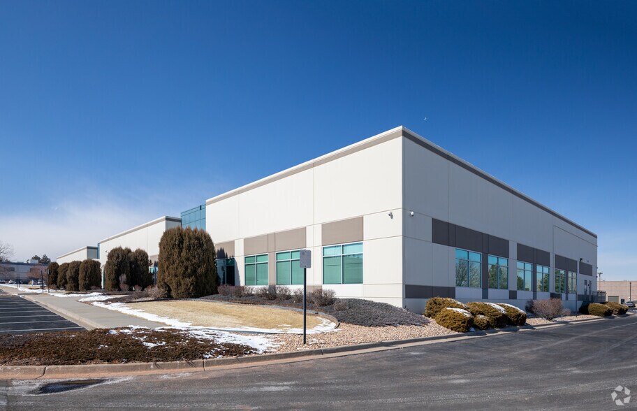 More Photos Of 6446 S Kenton St, Centennial Flex For Lease