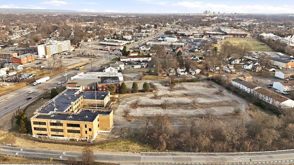 More Photos Of 4205 Dixie Hwy, Louisville Office For Sale