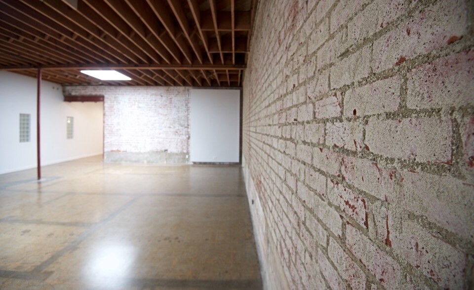 More Photos Of 8740 S Sepulveda Blvd, Los Angeles Storefront Retail Office For Lease