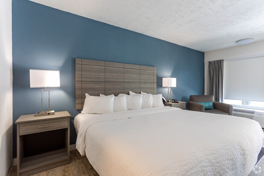 More Photos Of 3030 N Roberts Ave, Lumberton Hotel For Sale