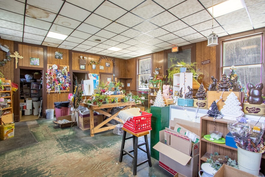 More Photos Of 19 Trestle Rd, Hancock Storefront Retail Office For Sale