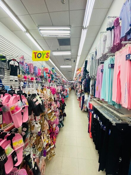 More Photos Of 1285 Broadway, Brooklyn Storefront For Lease