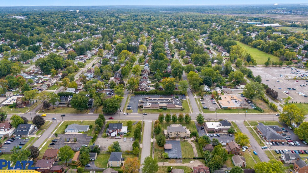 More Photos Of 1700 E Market St NE, Warren Medical For Lease