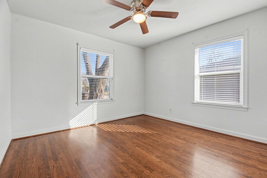 More Photos Of 1004 18th Pl, Plano Office For Lease