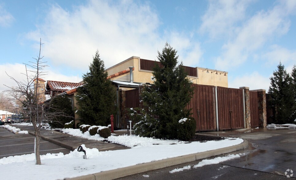 More Photos Of 1101 W Mcgalliard Rd, Muncie Restaurant For Sale