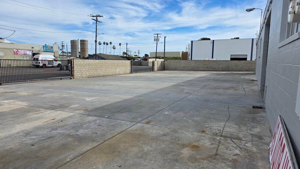 More Photos Of 11702 Anabel Ave, Garden Grove Warehouse For Sale