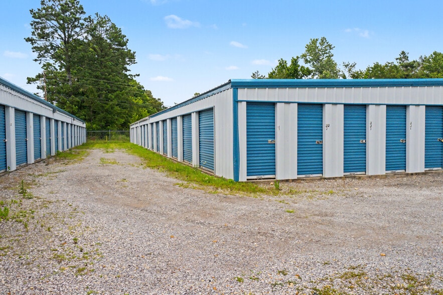 More Photos Of 105 Progress Center Plz, Centerville Self Storage For Sale
