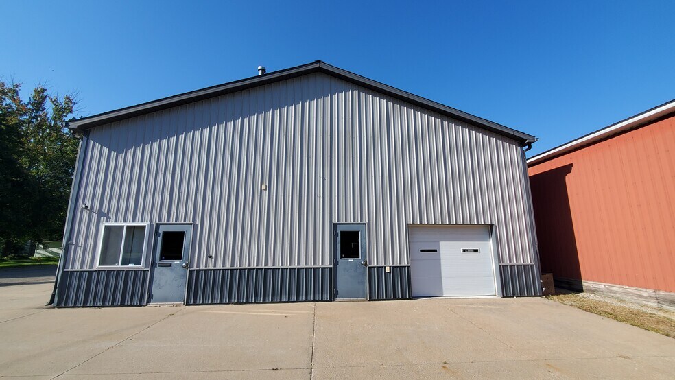 More Photos Of 9449 Genesee St, New Lothrop Auto Repair For Sale