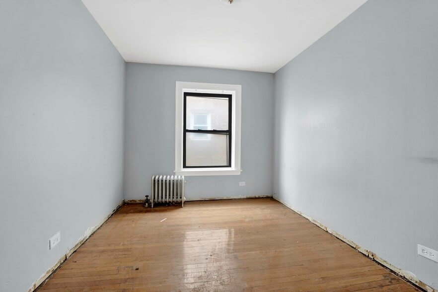 More Photos Of 6920-6930 S Oglesby Ave, Chicago Apartments For Sale