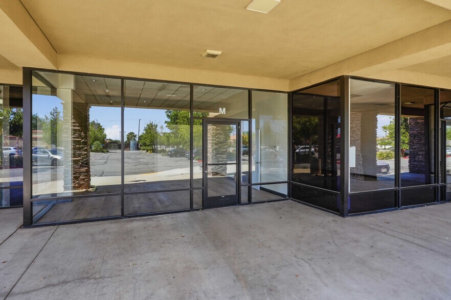 More Photos Of 2140 E Palmdale Blvd, Palmdale Unknown For Lease