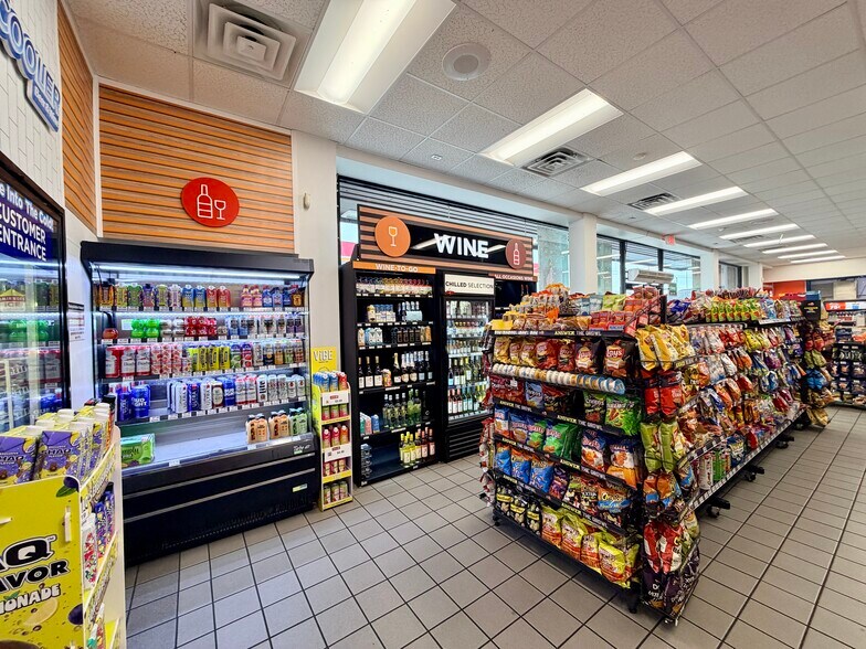 More Photos Of 1007 Fort Dale Rd, Greenville Service Station For Sale