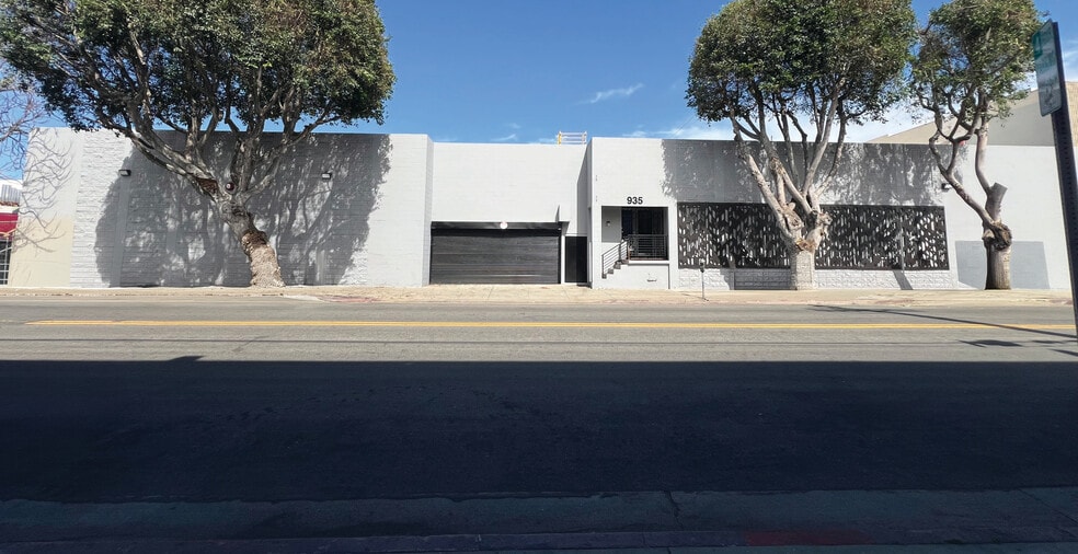 Primary Photo Of 935 E 12th St, Los Angeles Warehouse For Sale