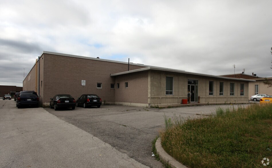 Primary Photo Of 15 Meteor Dr, Toronto Manufacturing For Sale