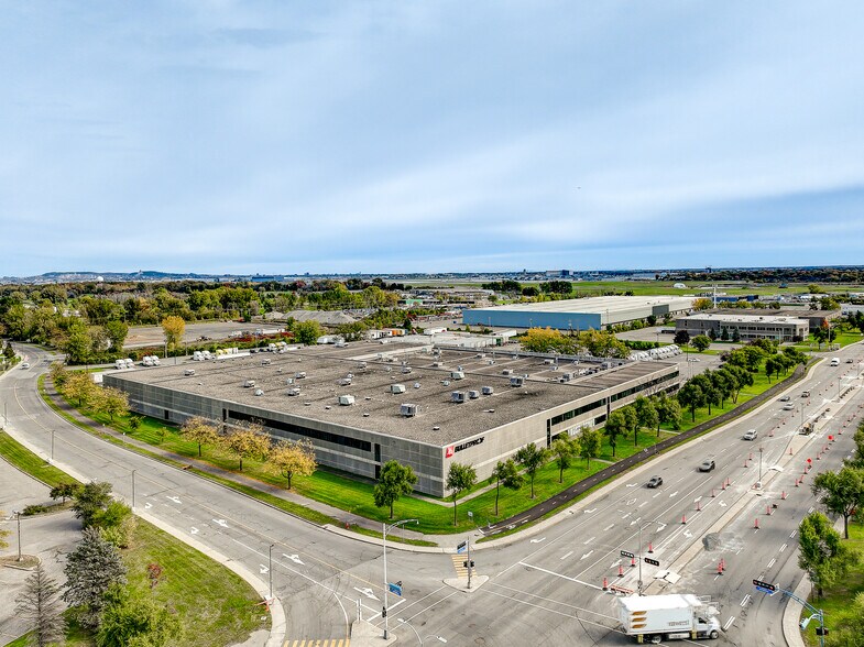 Primary Photo Of 2001 Boul Des Sources, Pointe-claire Warehouse For Lease