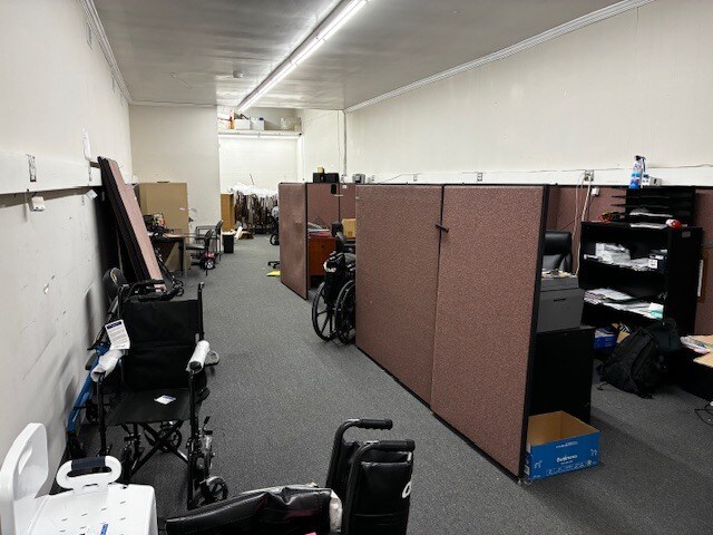 More Photos Of 464 E Main St, Patchogue Freestanding For Lease