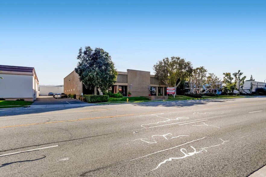 Primary Photo Of 3720 Skypark Dr, Torrance Research And Development For Lease