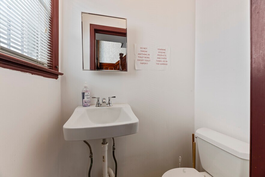 More Photos Of 137 Livingston Ave, New Brunswick Office Residential For Sale