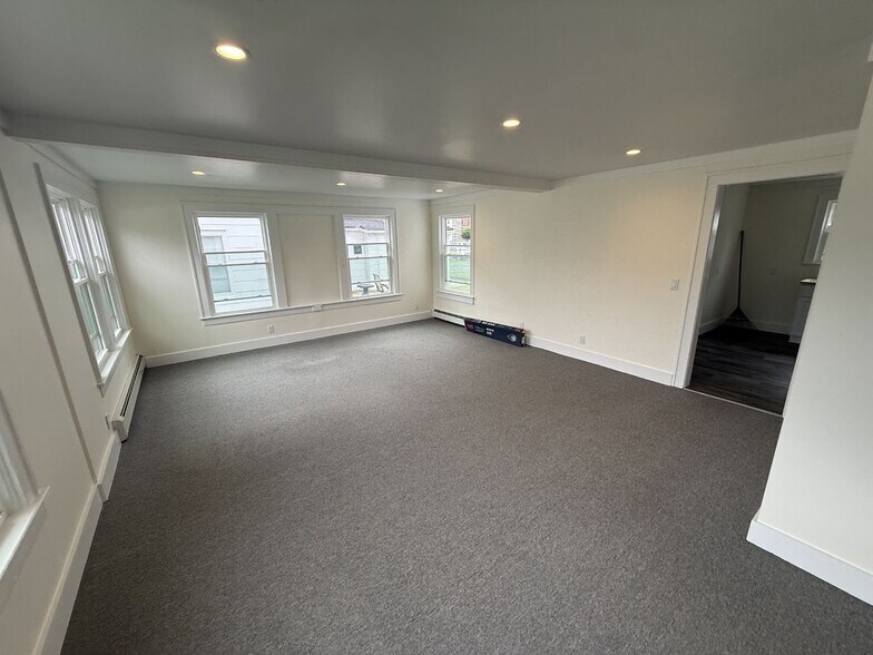 More Photos Of 128 N Ocean Ave, Patchogue Medical For Lease