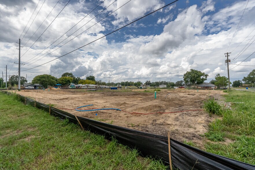 More Photos Of 564 E Brookins Ave, Eagle Lake Unknown For Lease