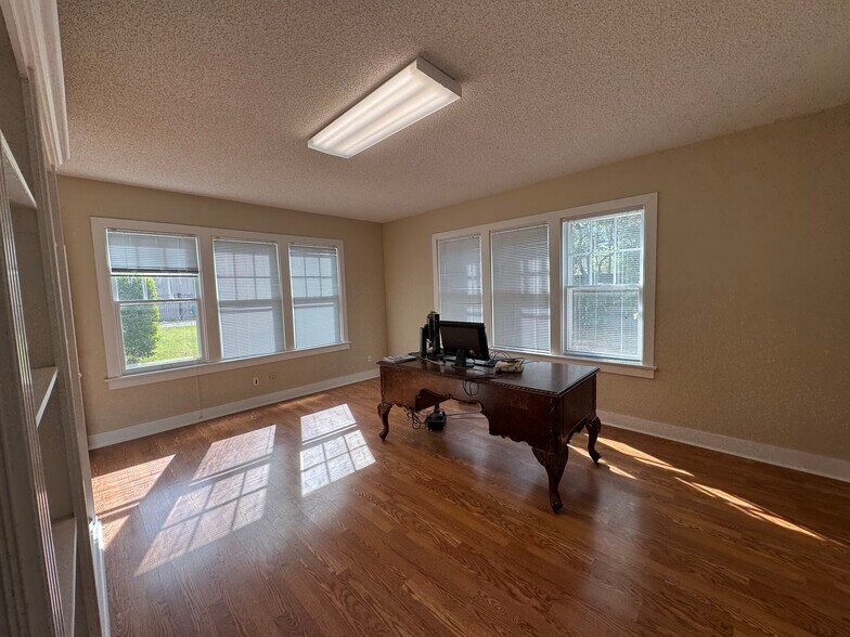 More Photos Of 436 S Fannin Ave, Tyler Office Residential For Sale