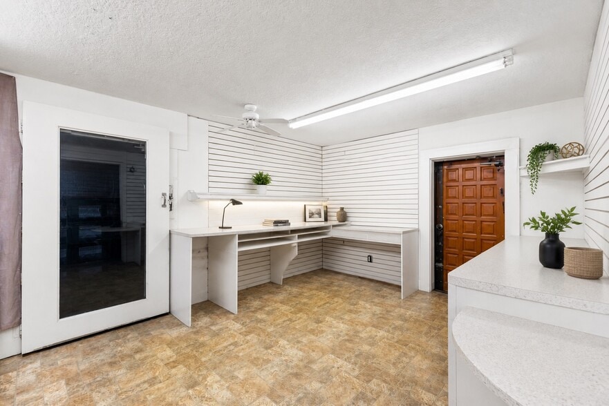 More Photos Of 5034 N Nebraska Ave, Tampa Freestanding For Sale