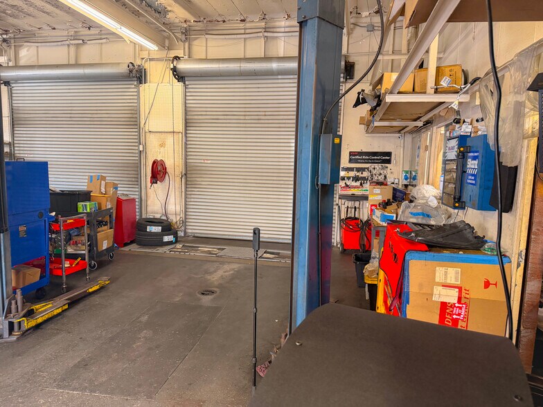 More Photos Of 1780 Clark Ave, Long Beach Auto Repair For Sale