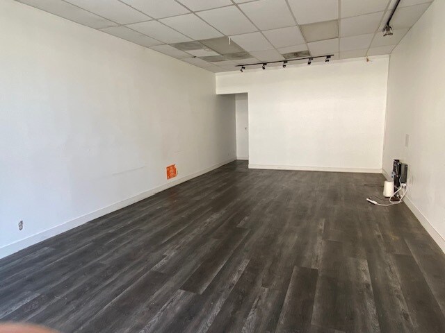 More Photos Of 16060 Ventura Blvd, Encino Unknown For Lease