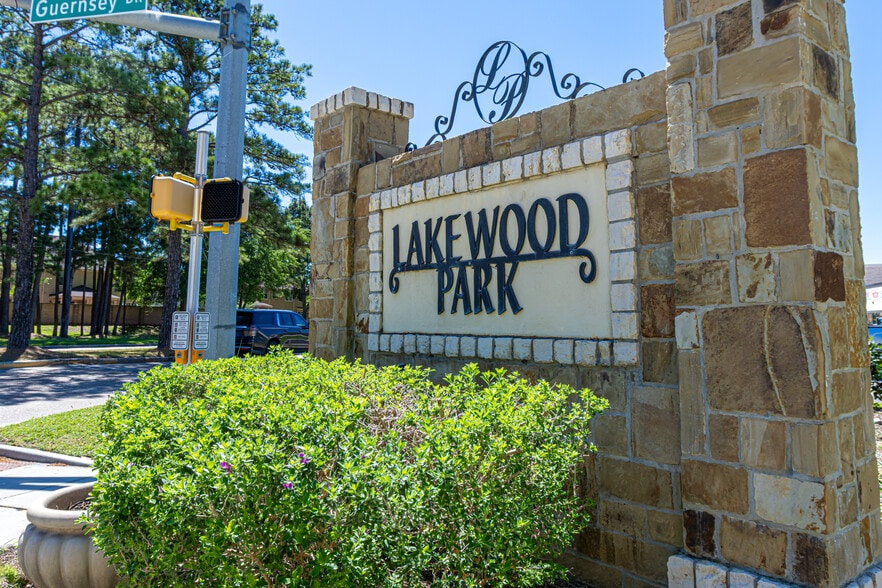 More Photos Of 16143 N Eldridge Pky, Tomball General Retail For Sale