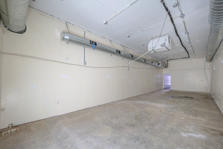 More Photos Of 14104-14108 Pioneer Blvd, Norwalk Storefront For Sale