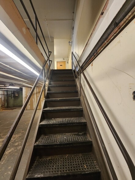 More Photos Of 1140 Willis Ave, Albertson Storefront For Sale