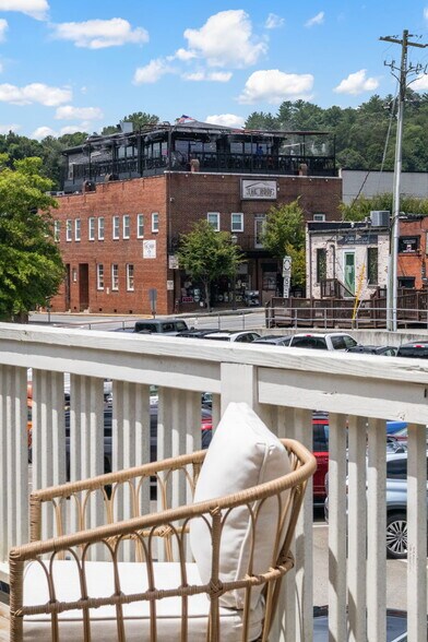More Photos Of 41 North Ave, Ellijay Office For Sale
