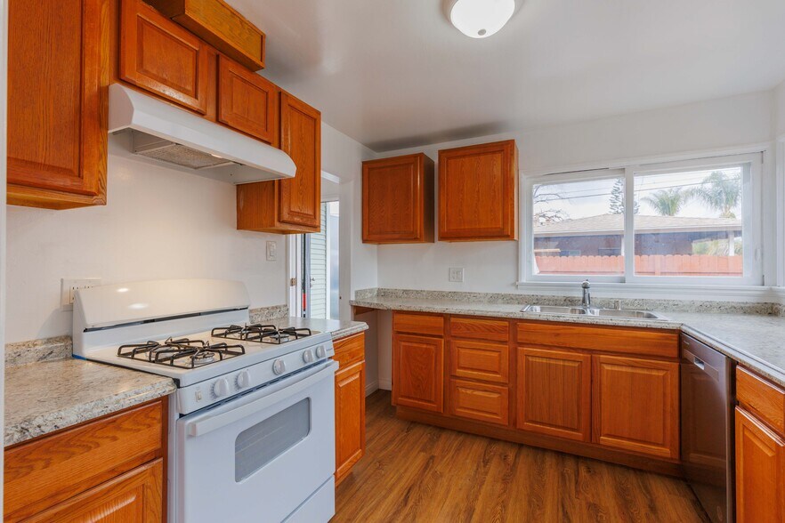 More Photos Of 404 W 9th Ave, Escondido Apartments For Sale
