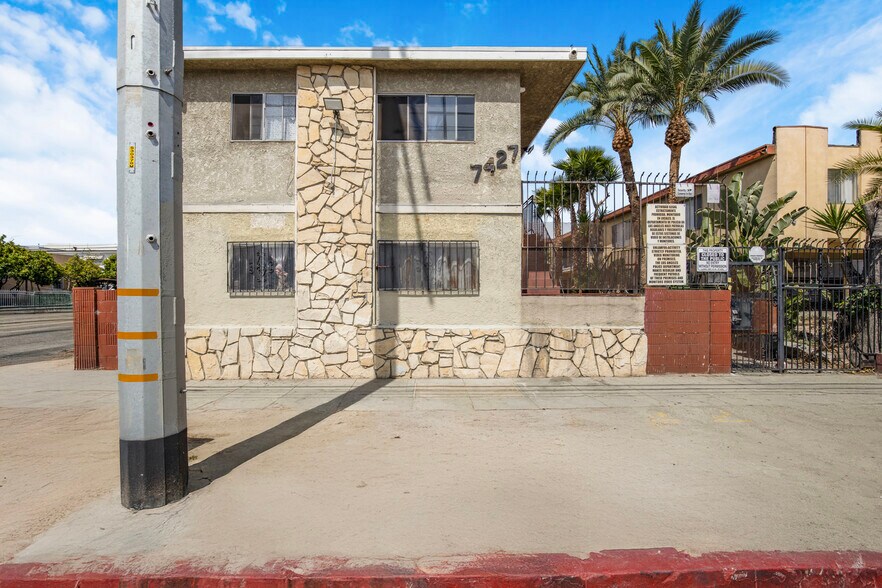 More Photos Of 7427 S Figueroa St, Los Angeles Apartments For Sale