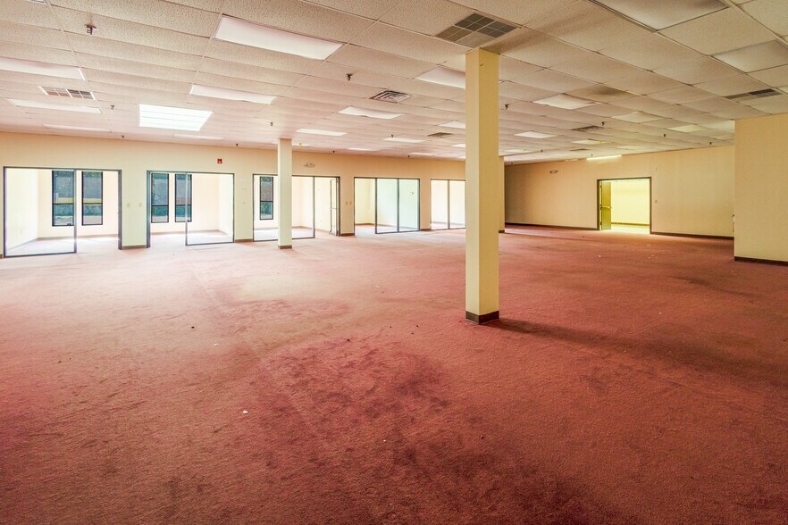 More Photos Of 7 Stuart Rd, Chelmsford Light Manufacturing For Lease