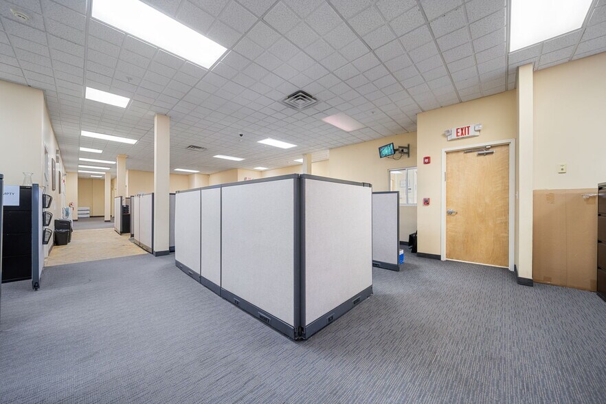 More Photos Of 2535 John F Kennedy Blvd, Jersey City Medical For Lease