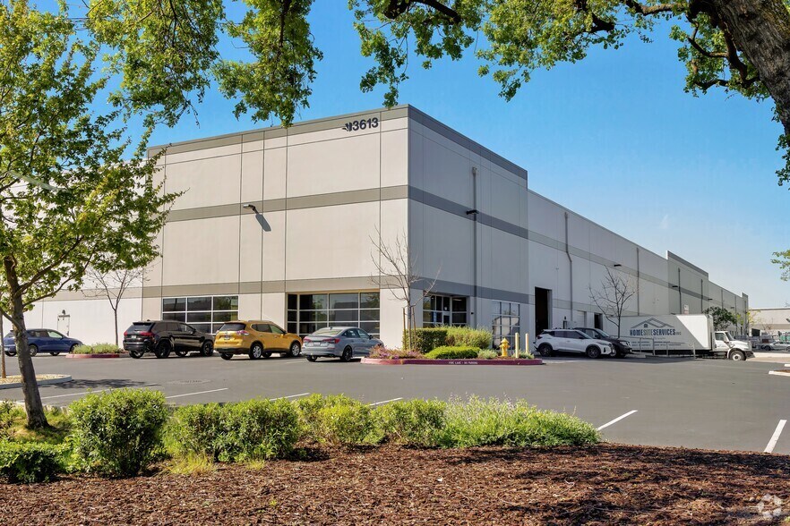 Primary Photo Of 3613 Zephyr Ct, Stockton Warehouse For Lease