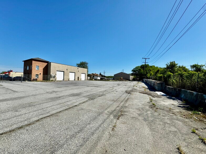 More Photos Of 4214 North Point Blvd, Dundalk Land For Lease