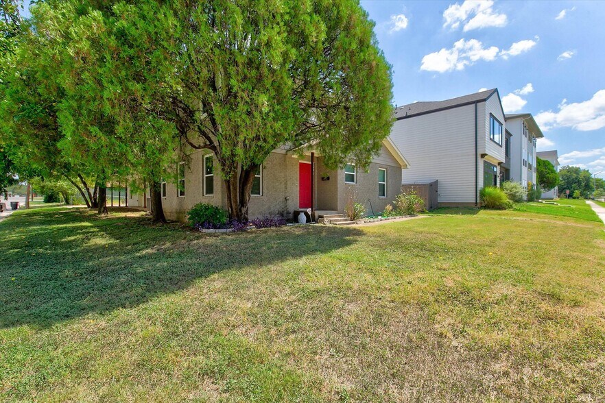 More Photos Of 3201 Forest Park Blvd, Fort Worth Apartments For Sale