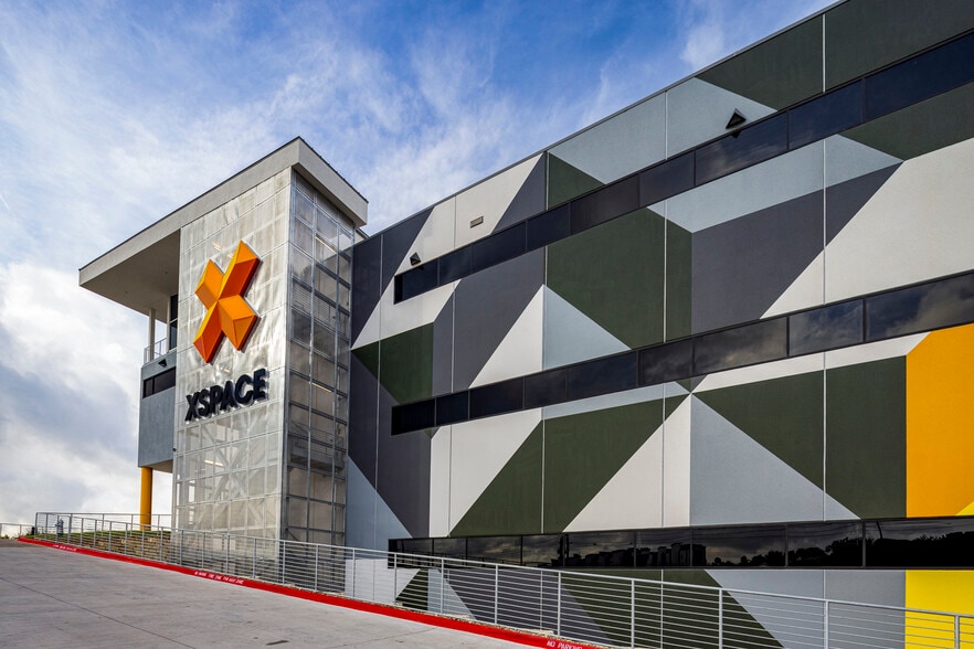 More Photos Of 4229 North FM 620, Austin Flex For Sale