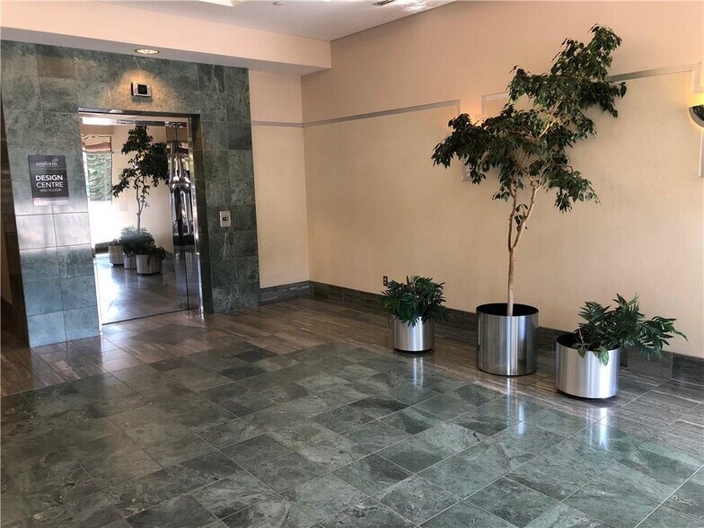 More Photos Of 117 Centrepointe Dr, Ottawa Office For Lease