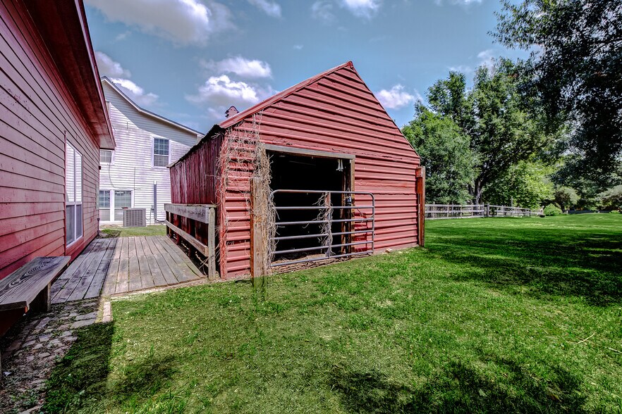 More Photos Of 902 Richmond Pky, Richmond Office Residential For Sale