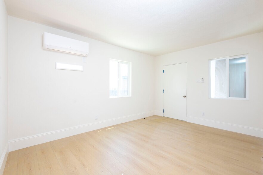 More Photos Of 914 E Martin Luther King Jr Blvd, Los Angeles Apartments For Sale