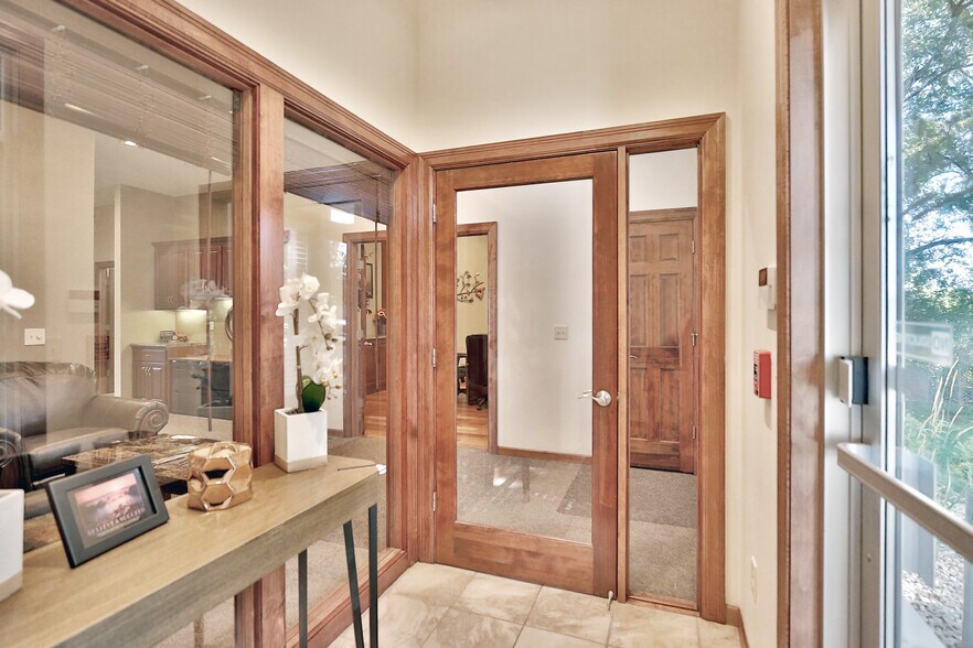 More Photos Of 2191-2195 Northdale Blvd NW, Coon Rapids Office For Sale