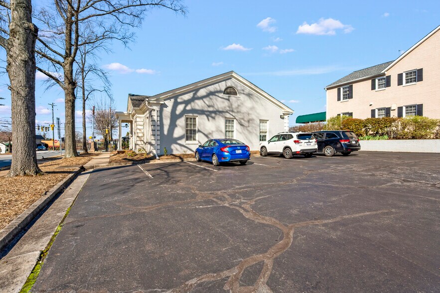 More Photos Of 331 High St, Winston-Salem Office For Sale